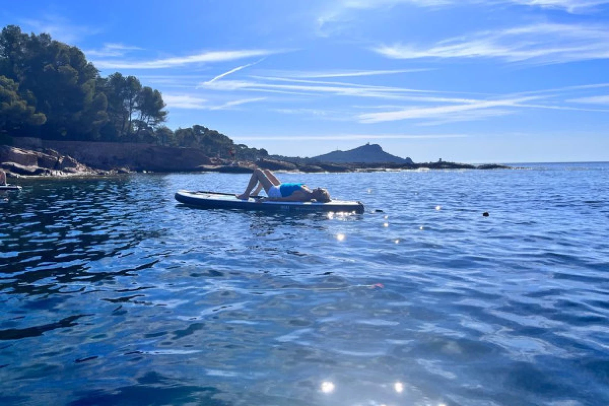 PILATE SUR PADDLE - PLAGE DE LA PESCADE - Bonjour Fun