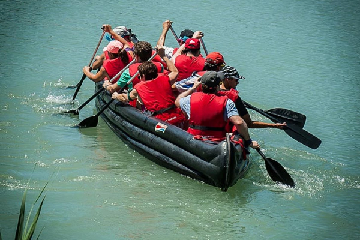 Pirogue Géante ECA - Bonjour Fun