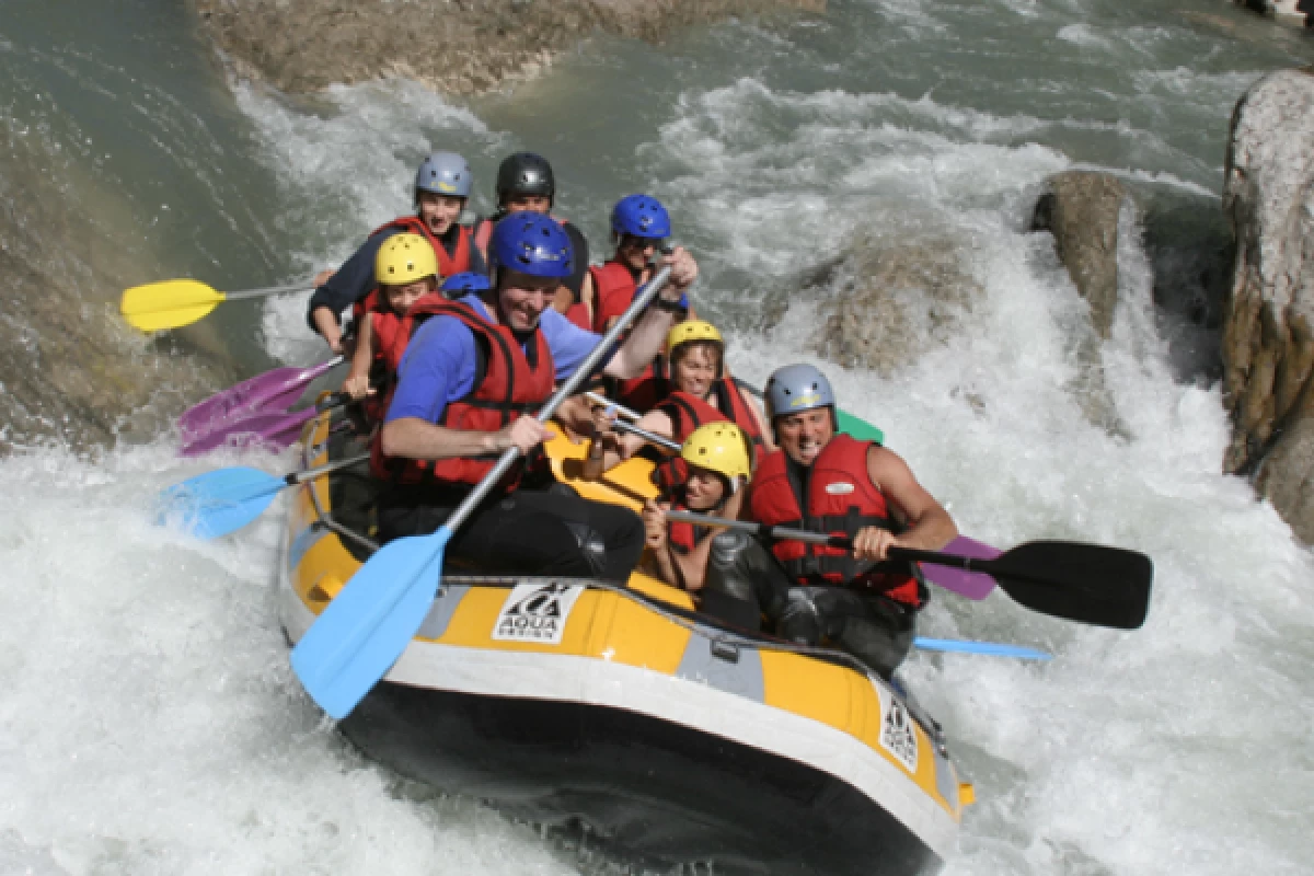 Rafting à Castellane dans les Gorges du Verdon - Bonjour Fun