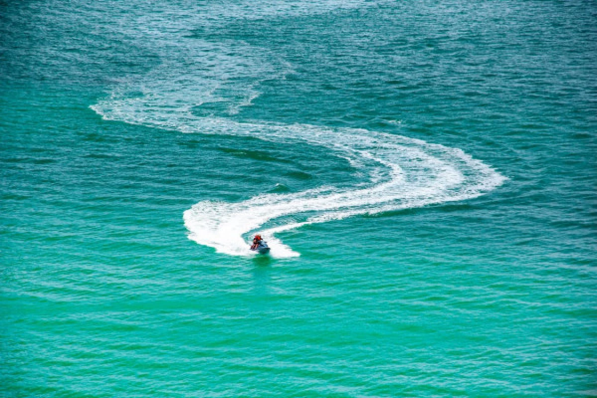 Randonnée en Jet Ski - Baie de Santa Giulia - 2h - Bonjour Fun