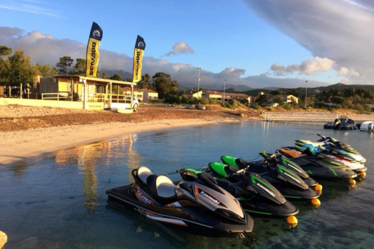 Randonnée en Jet Ski - Baie de Santa Manza - 3h - Bonjour Fun