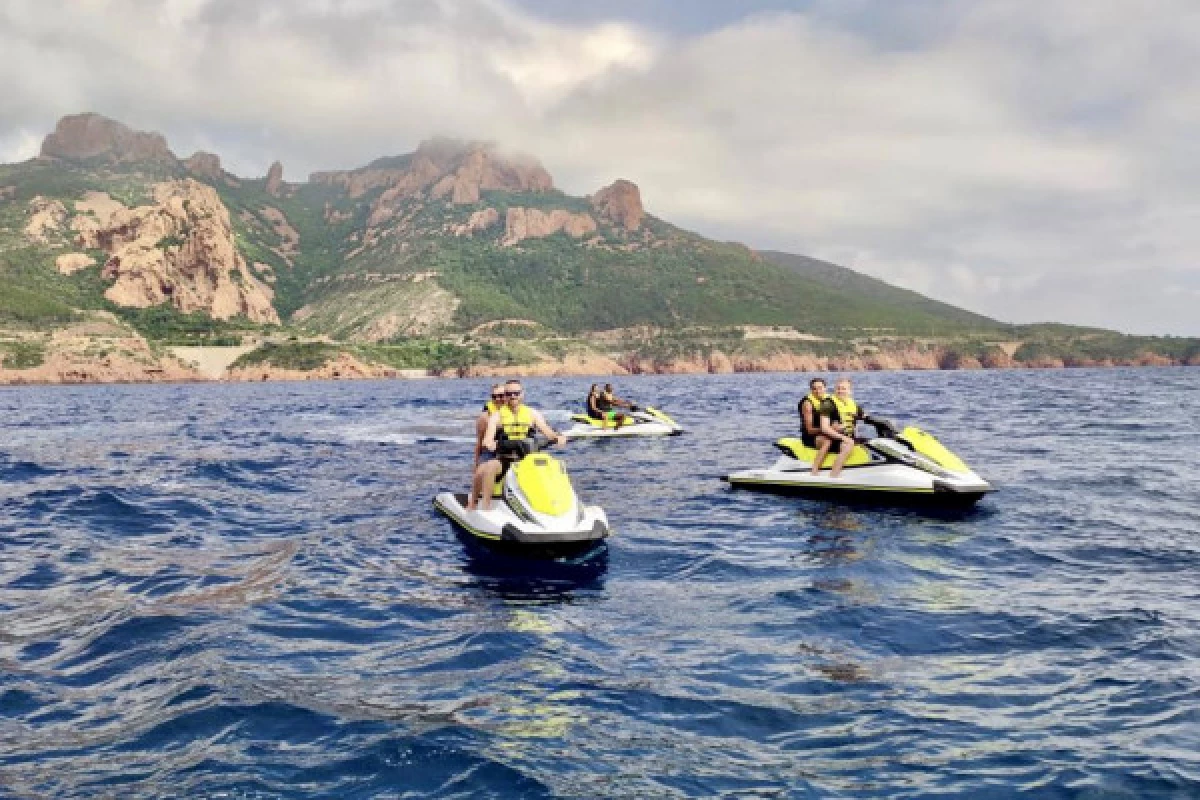 Randonnée Jet ski 2h "Au coeur de l'Estérel" - PROMO - Bonjour Fun