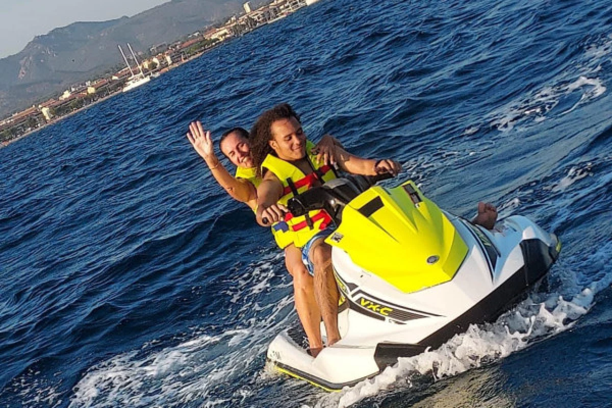 Randonnée Jet ski 2h "Au coeur de l'Estérel" - PROMO - Bonjour Fun