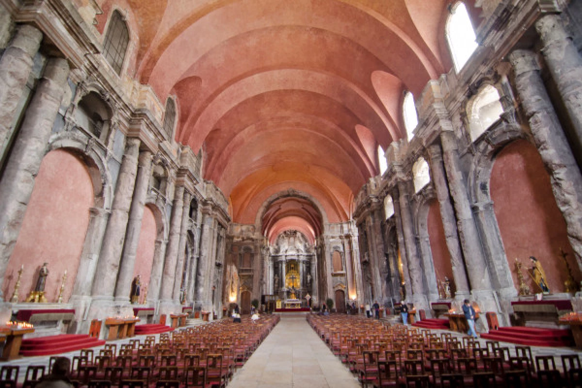 Religious & Monumental Lisbon Tuk Tuk Tour - Bonjour Fun