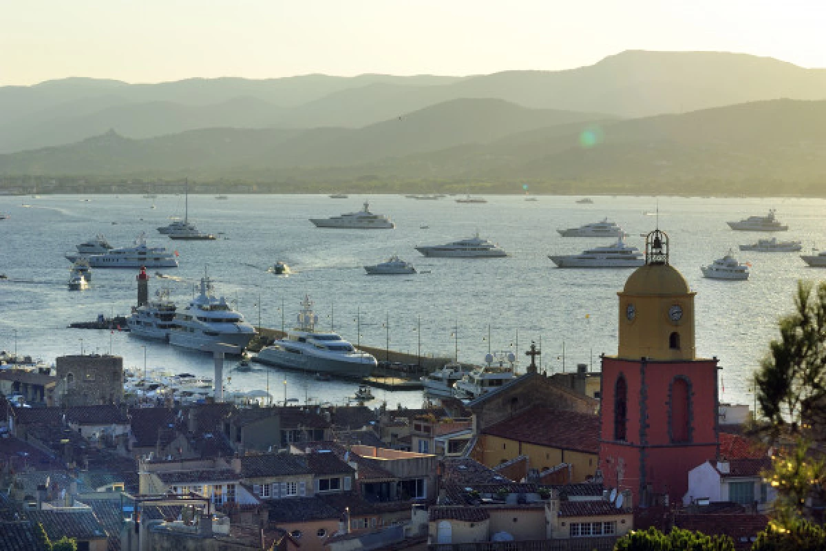 SAINT-TROPEZ ET PORT-GRIMAUD - Bonjour Fun