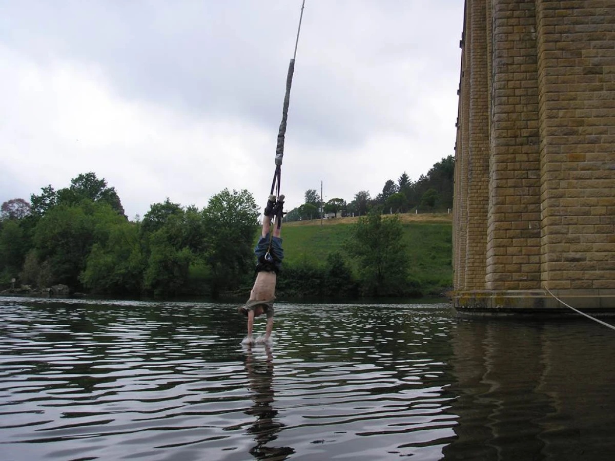 Saut élastique  ( mini 40kg maxi 140kg ) - Bonjour Fun