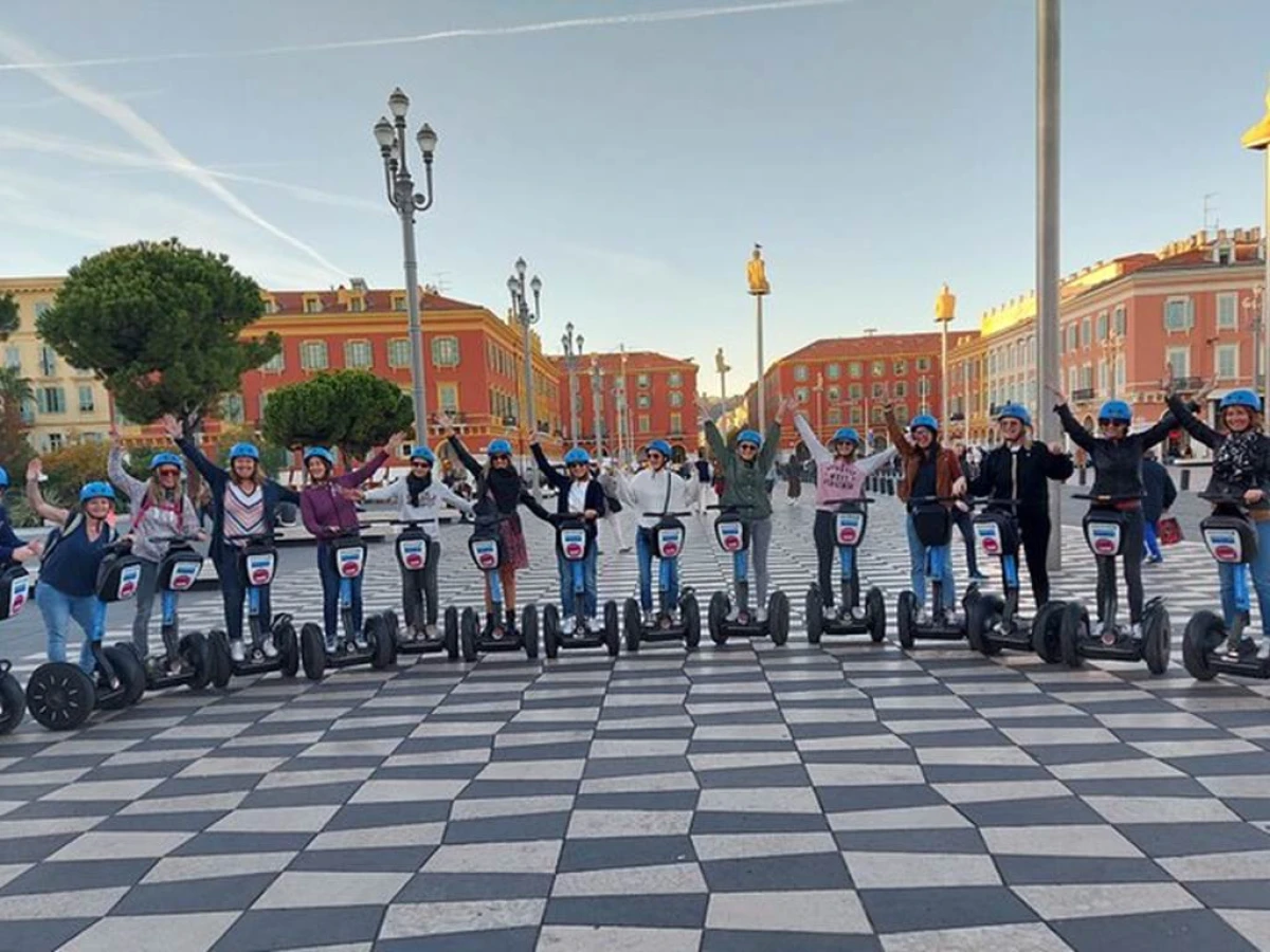 SEGWAY TOUR CARNAVAL - 1H - Bonjour Fun