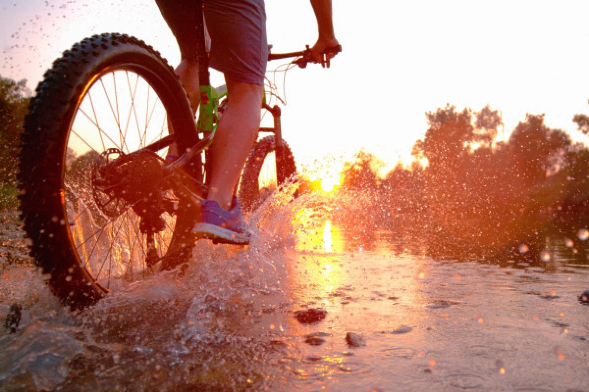 Sortie accompagnée en VTT VAE - Bonjour Fun