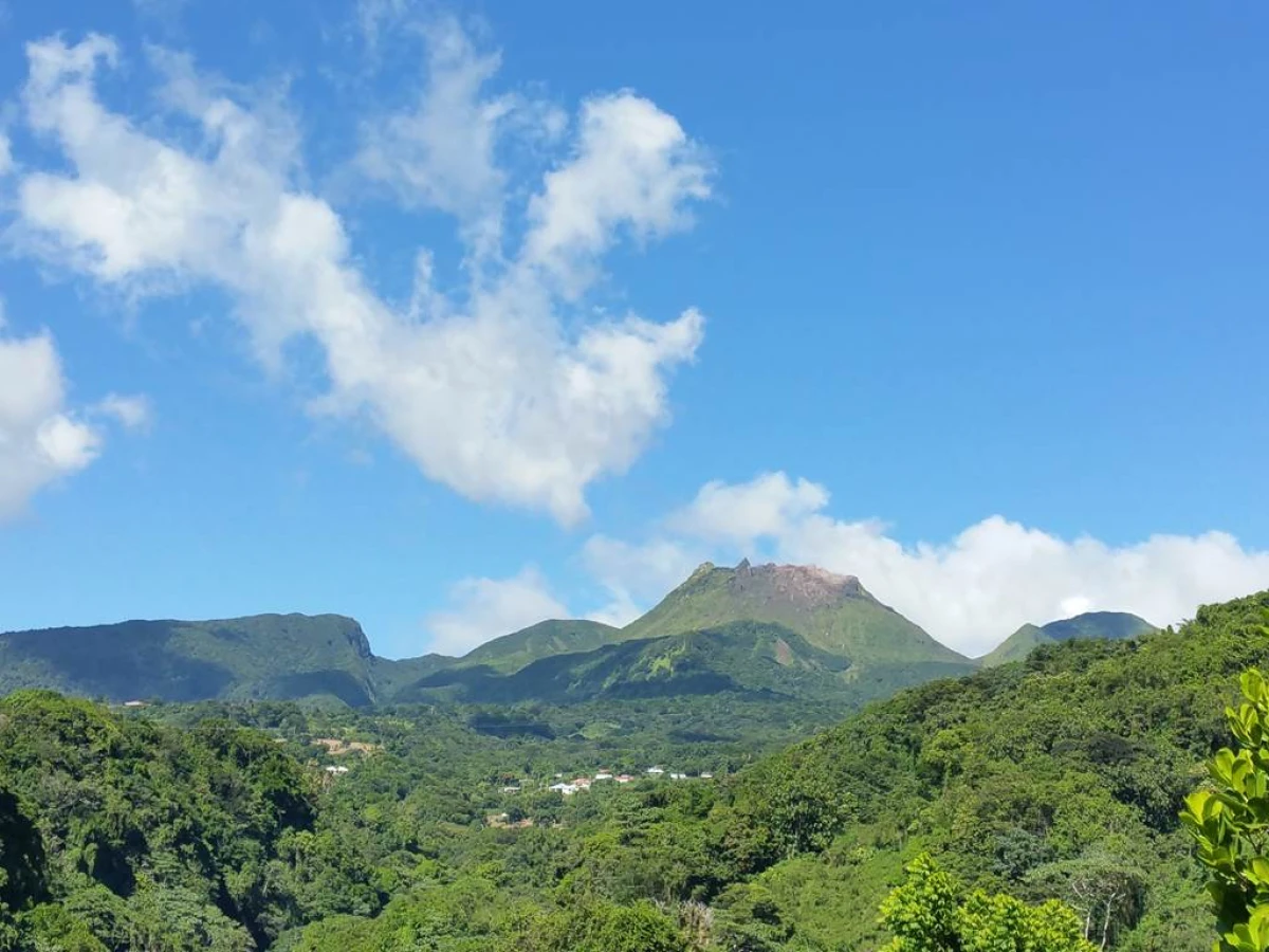 Soufrière : Randonnée Privative au Cratère - Bonjour Fun