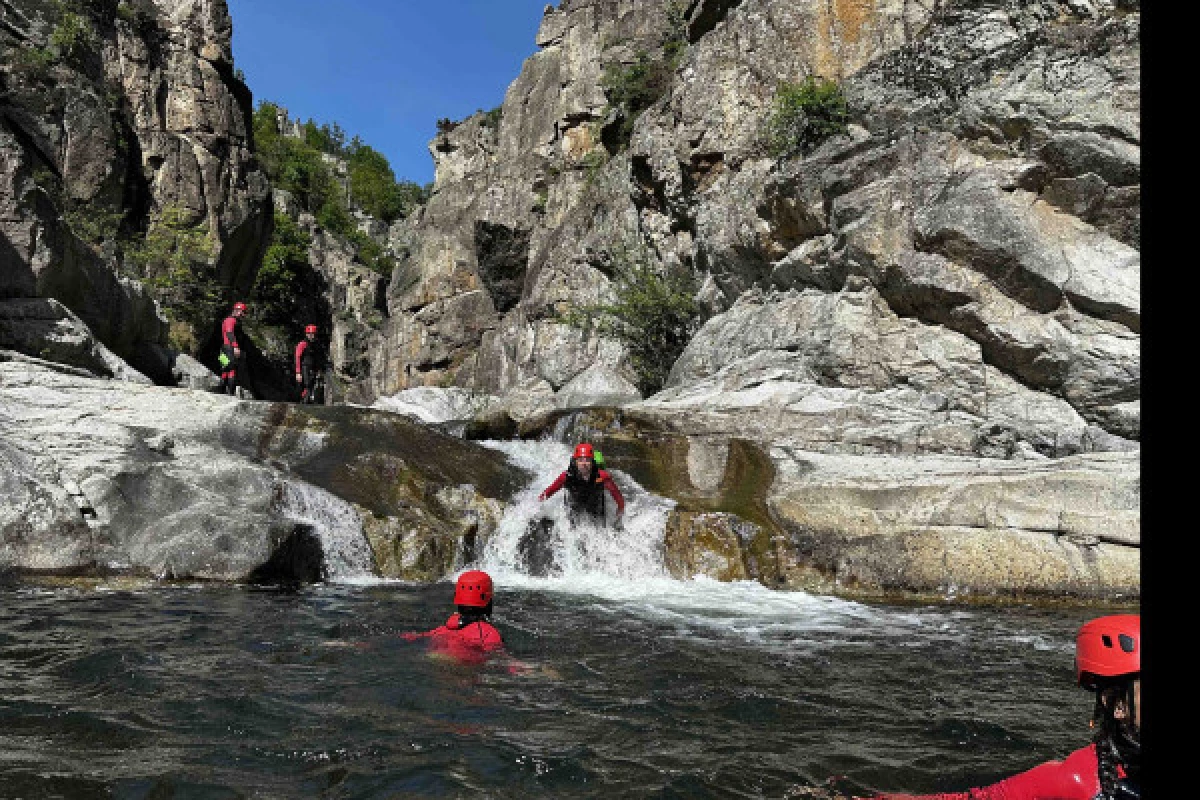 CANYON sportif LA GARDE 1/2 JOURNEE - Bonjour Fun