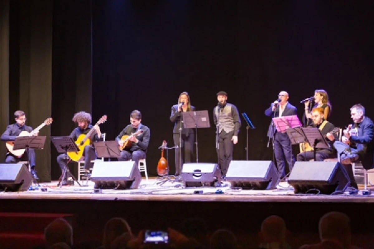 THE NEAPOLITAN SONG, TRADITIONAL NEAPOLITAN MUSIC SHOW - Bonjour Fun