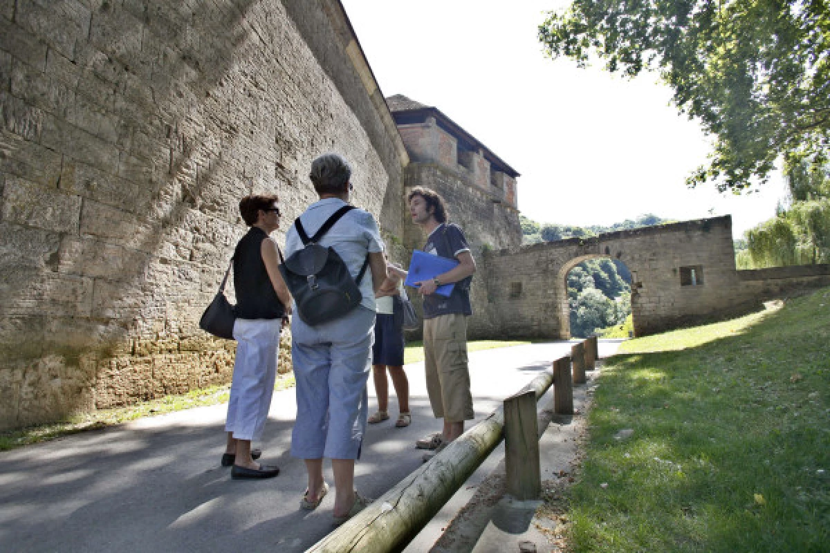 Tour à Tour : de la Tour Notre-Dame à la Tour des Cordeliers - Bonjour Fun