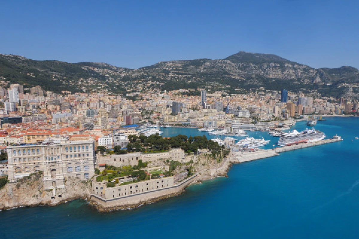 UNE JOURNEE A MONACO - Bonjour Fun