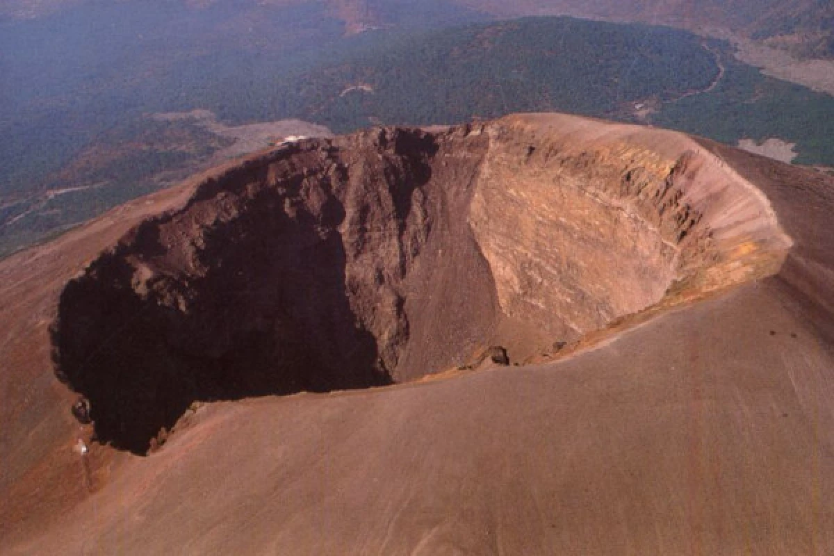 Vesuvius from Naples - Group Tour - Bonjour Fun