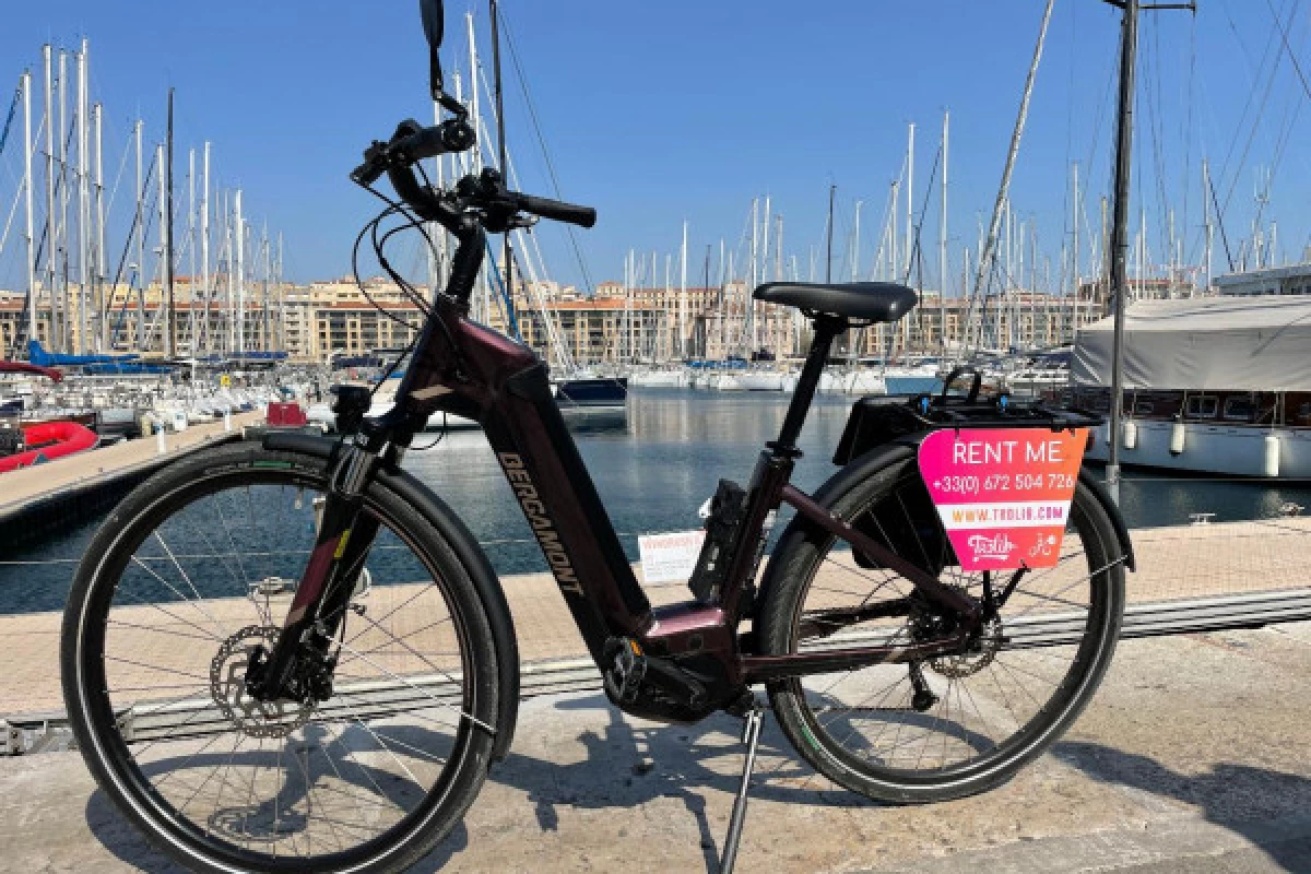 Visite des calanques en vélo électrique et Guide Virtuel - Bonjour Fun