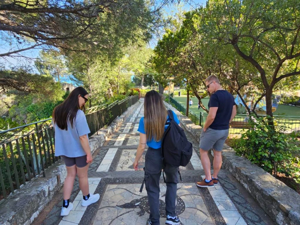 Visite guidée à pied de Nice incluant la Colline du Château - Bonjour Fun