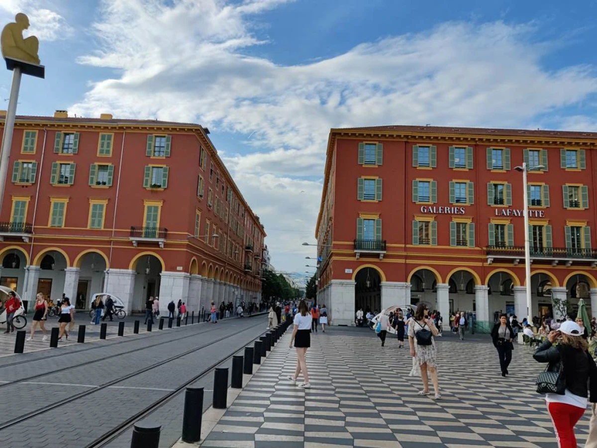 Visite guidée à pied de Nice - Bonjour Fun