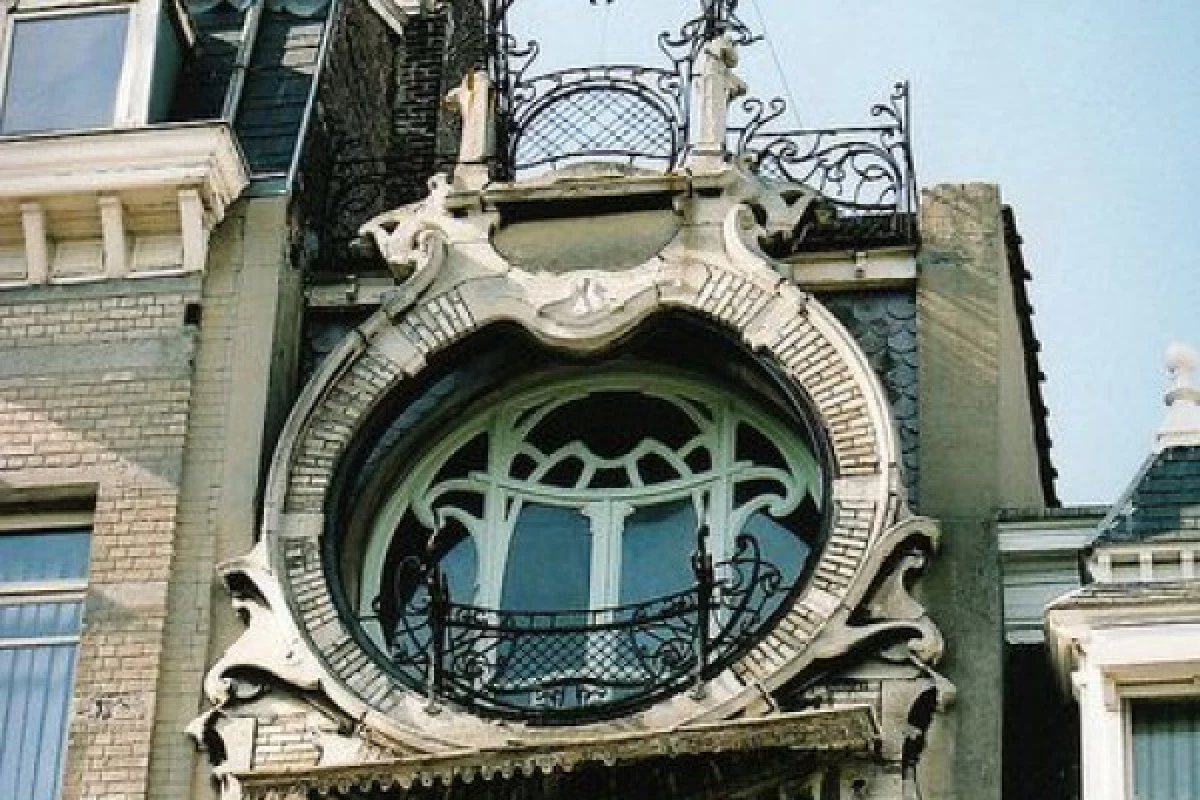 Visite guidée : Art Nouveau dans le Quartier des Squares - Bonjour Fun