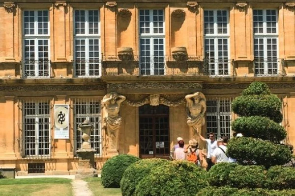 Visite guidée privée Aix | Fontaines et Jardins - Bonjour Fun