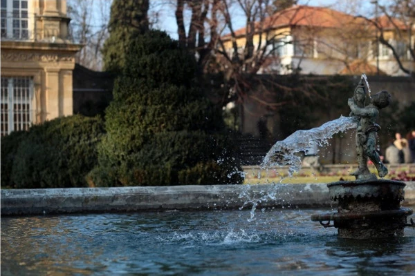 Visite guidée privée Aix | Fontaines et Jardins - Bonjour Fun