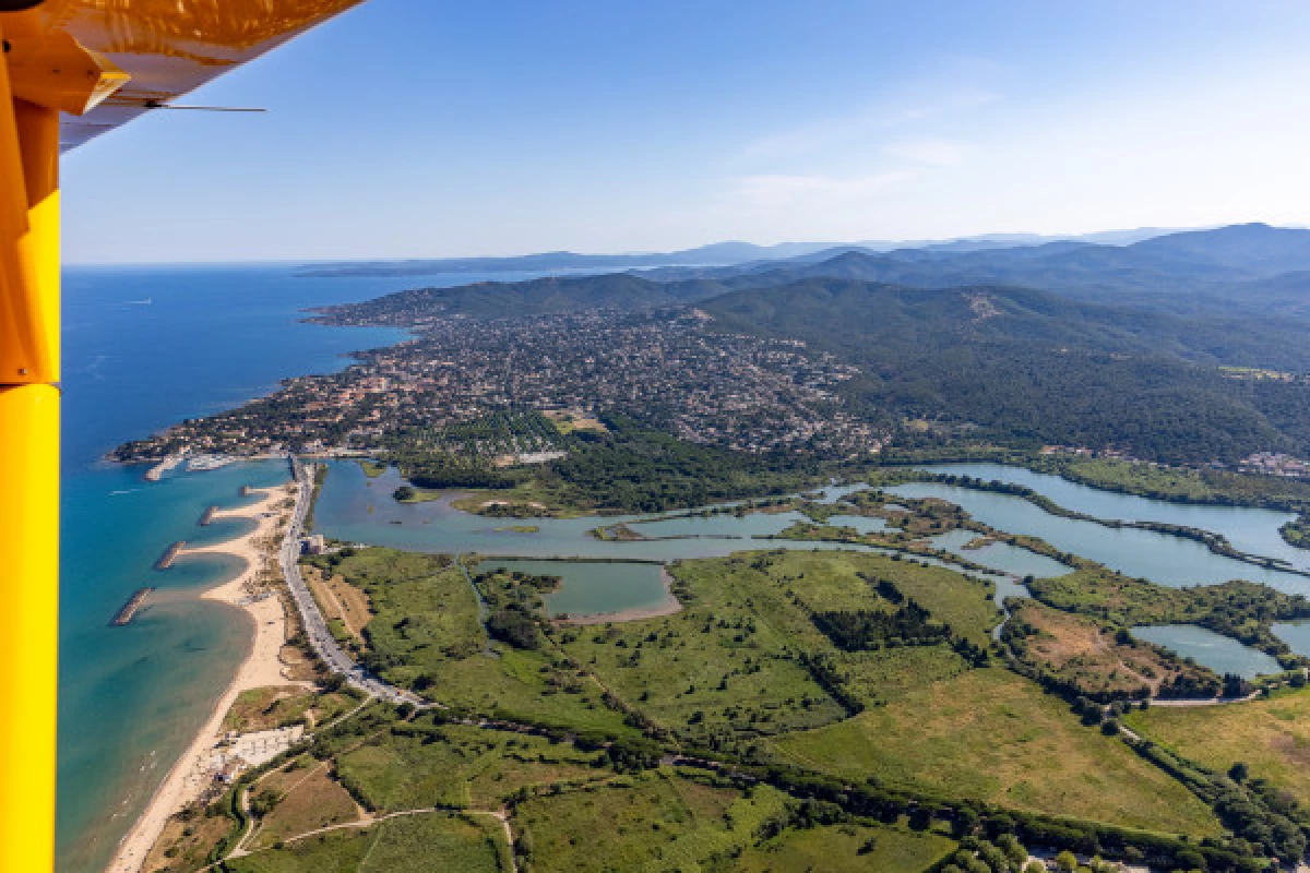 Vol en ULM les Avions jaunes Fréjus - Baptême de l'air 15 ou 20 mn - Bonjour Fun