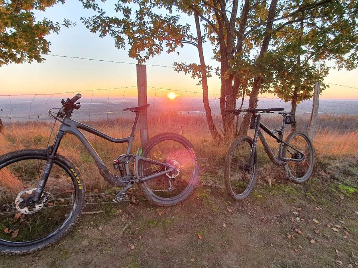 Balade en VTT dans les Gorges de l'Aveyron - Bonjour Fun