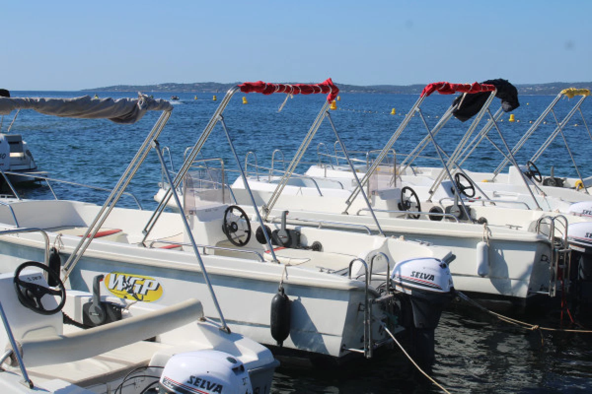 WGP ISSAMBRES - Classique Balade 3h bateau sans permis boissons fraîches à bord - Bonjour Fun