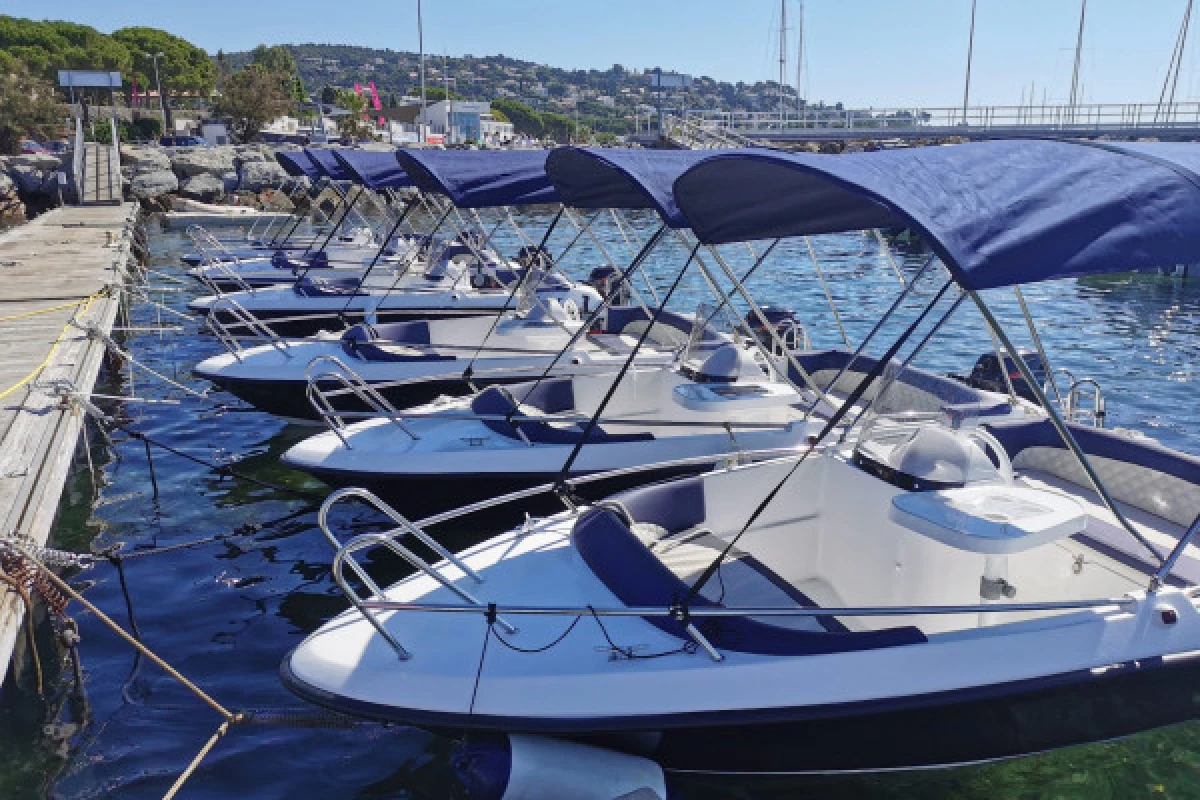 WGP ISSAMBRES -  Super balade bateau sans permis avec boissons fraiches & pack apéro - Bonjour Fun